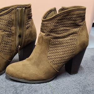Ankle boots, 9, brown